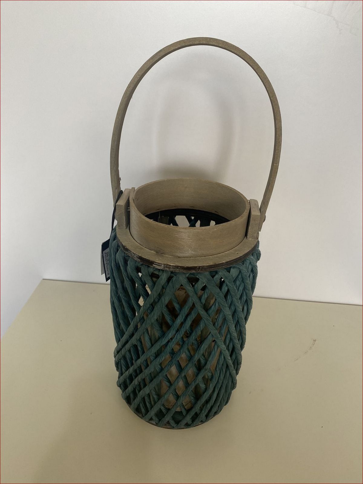 Lampion adwentowy ręcznie robiony - Wprowadź magię świąt do swojego domu!