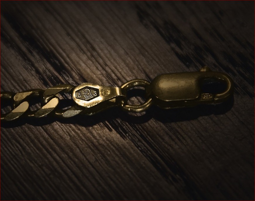 Najlepsza próba srebra: Przewodnik jak rozpoznać autentyczne srebro