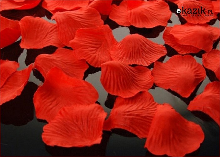 Romantyczny wieczór we dwoje - poradnik, jak stworzyć niezapomnianą noc pełną czułości