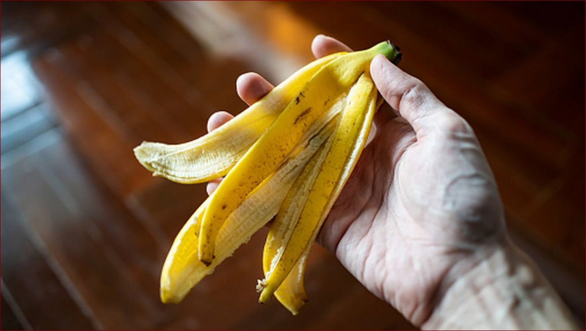 Skórka od banana do kwiatów: Odkryj naturalną moc barwienia i recyklingu!