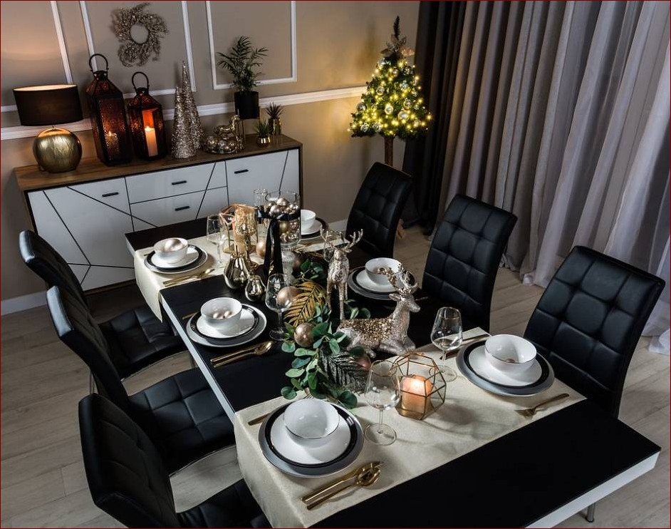 Stół na Wigilię: Magia Tradycji i Ciepła w Sercu Twojego Domu