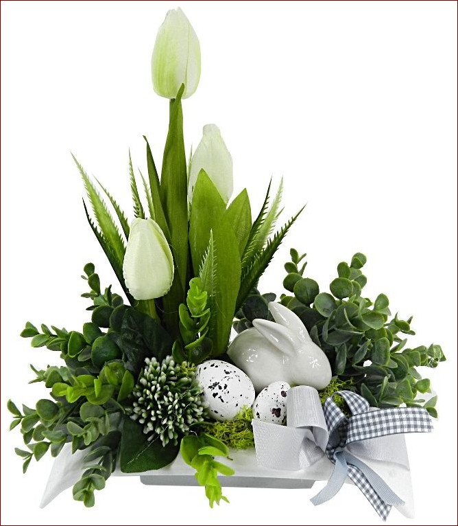 Stroiki wielkanocne z żywych kwiatów - stworzyć własną, wiosenną ozdobę w 5 prostych krokach