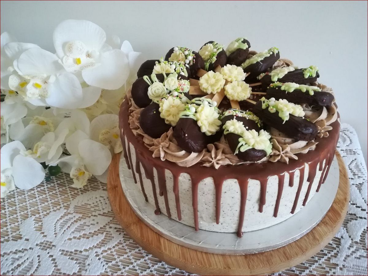 Tort urodzinowy przepis łatwy: Kroki do domowej słodkiej uczty () Tort urodzinowy przepis łatwy: Kroki do domowej słodkiej uczty
