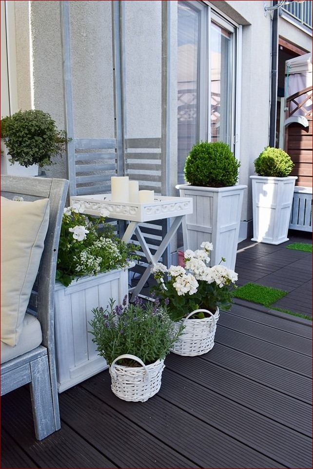 Balkon inspiracje kwiaty: Stwórz kwiatowy raj w miejskiej dżungli!