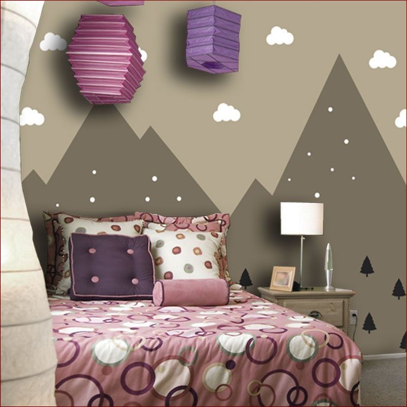 Mały kwiatek doniczkowy: Naturalna ozdoba, która odmieni każde wnętrze