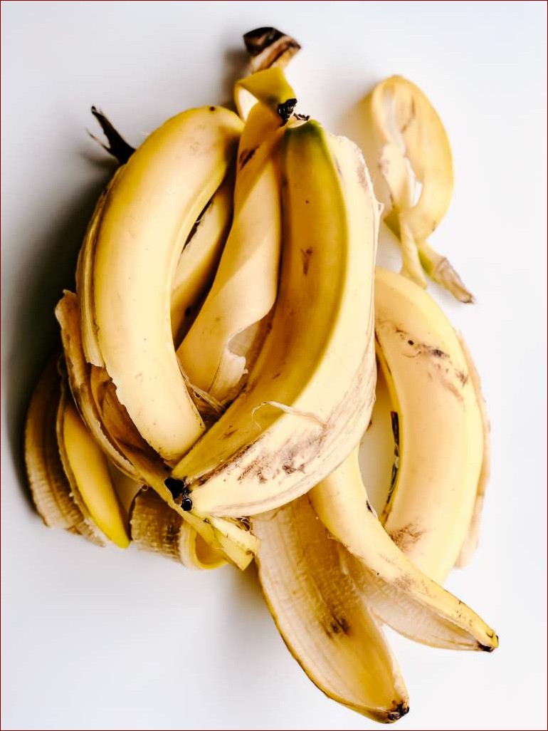 Nawóz ze skórek banana - Sekrety domowego złota dla Twojego ogrodu